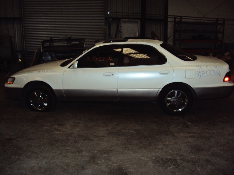 1996 LEXUS ES 300 4 DOOR SEDAN 3.0L V6 AT FWD COLOR WHITE