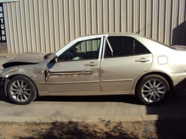 2004 LEXUS IS 300 4 DOOR SEDAN 3.0L IN LINE 6 AT/MT RWD COLOR GOLD Z13425