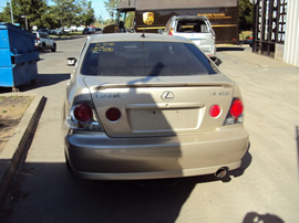 2004 LEXUS IS 300 4 DOOR SEDAN 3.0L IN LINE 6 AT/MT RWD COLOR GOLD Z13425