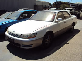 1993 LEXUS ES300 MODEL 4 DOOR SEDAN 3.0L V6 AT 2WD COLOR WHITE Z13517