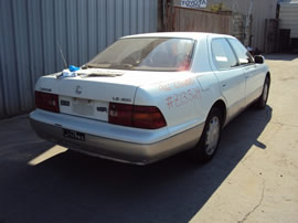 1996 LEXUS LS400 MODEL 4 DOOR SEDAN 4.0L V6 AT 2WD COLOR WHITE Z13529