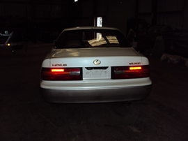 1996 LEXUS ES 300 4 DOOR SEDAN 3.0L V6 AT FWD COLOR WHITE STK Z13366
